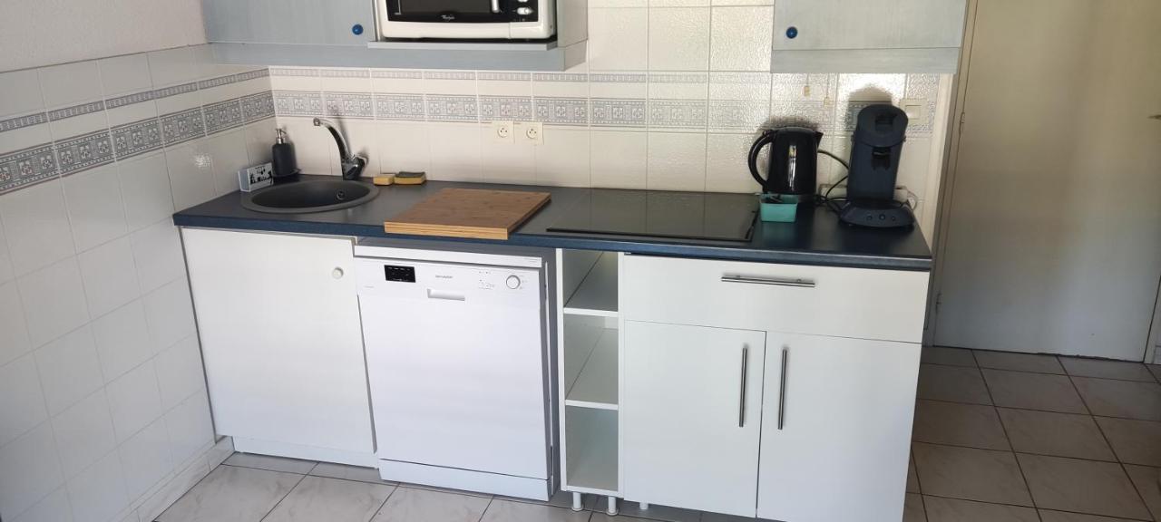 Appartement T2 Climatise Dans Residence Calme Cavalaire-sur-Mer Bagian luar foto